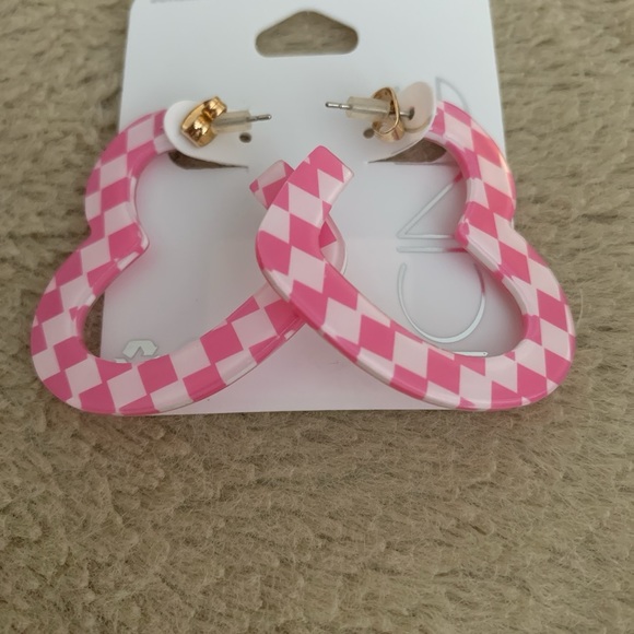 Checkered shaped heart earrings - Never worn and brand new in packaging - Picture 3 of 3